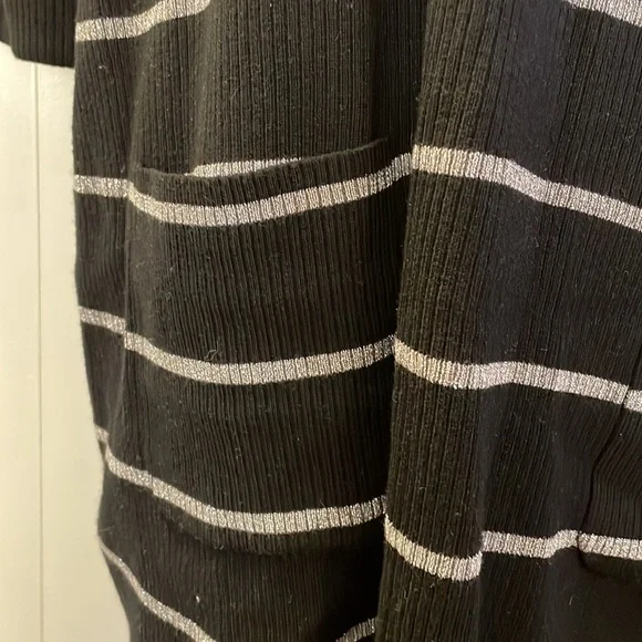 International Concepts black and silver striped tunic with front pockets - Picture 7 of 7